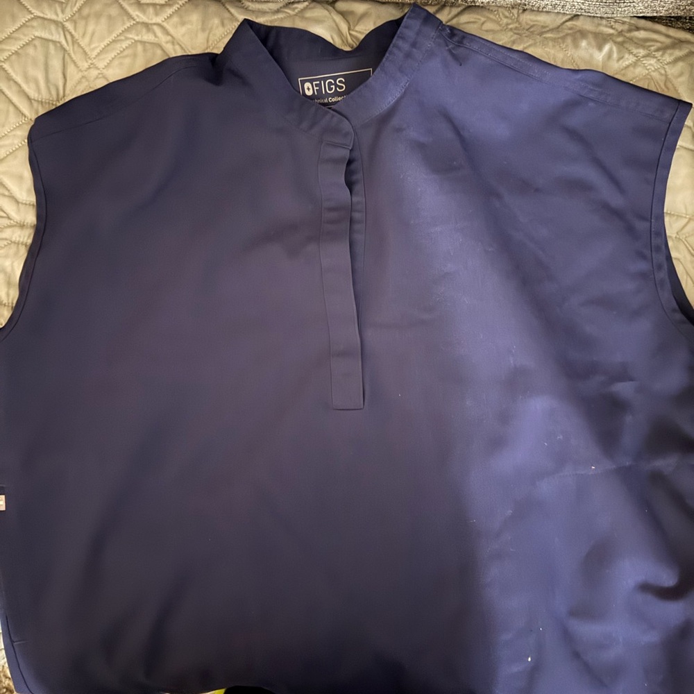 Figs Women’s Navy Blue Rafaela Shirt